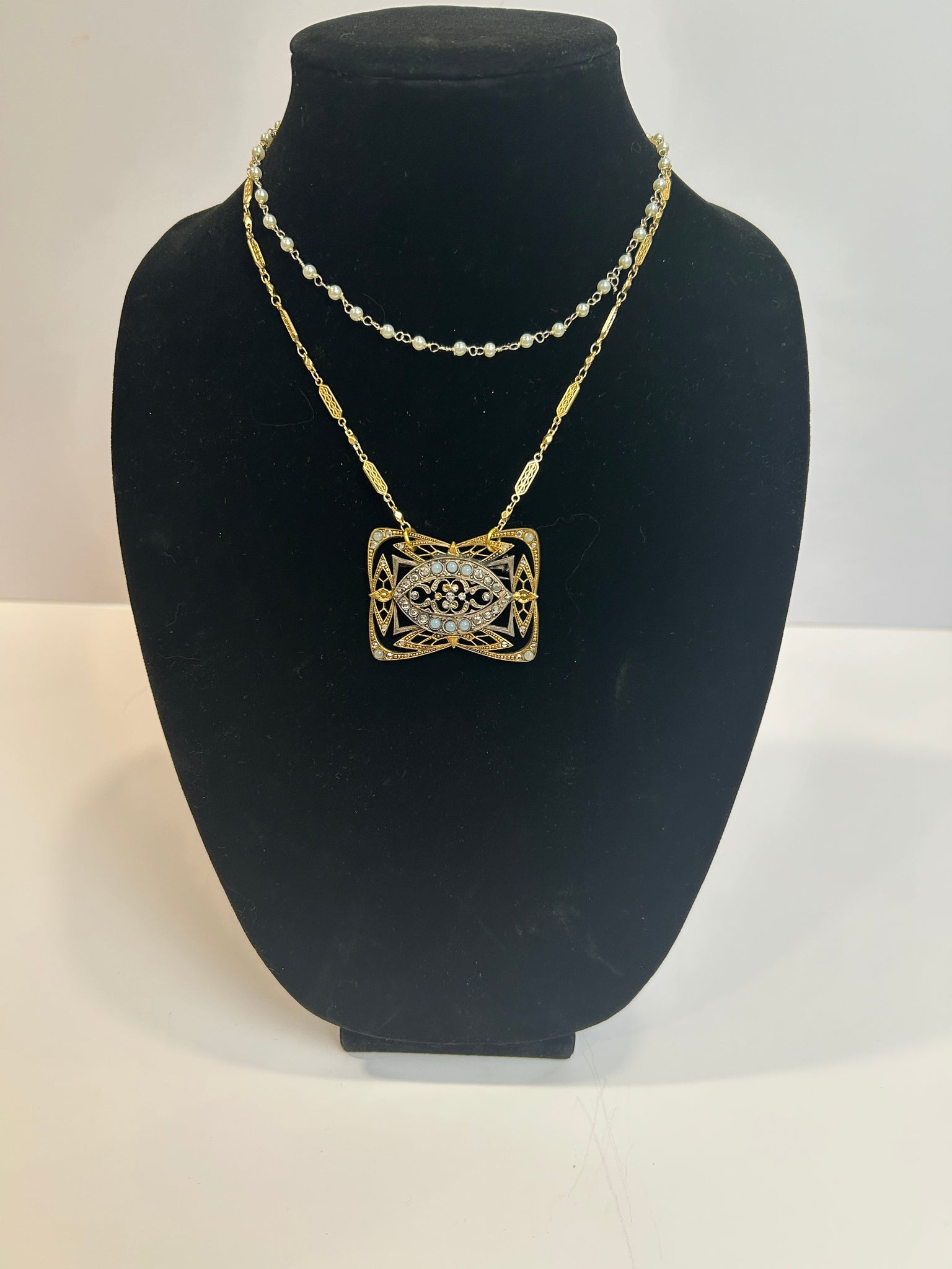Vintage gold filagree brooch necklace